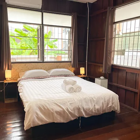 Home In Tambon Hai Ya, 4 Minutes Walk To Old City By Nnth Home Cnx